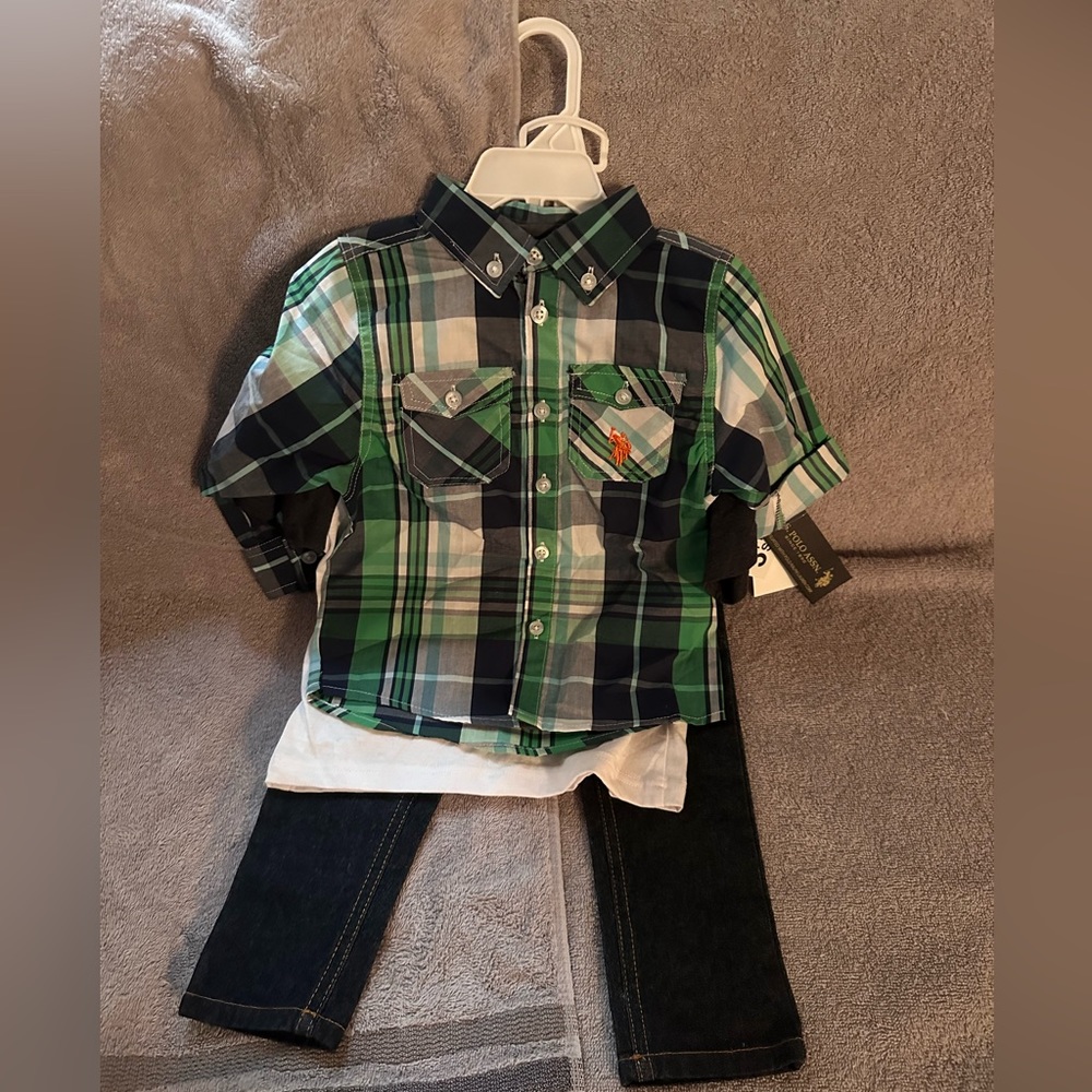 🚨Sale🚨Must go!! Toddler Polo set. New with tag. Size 3T. 3 piece set.